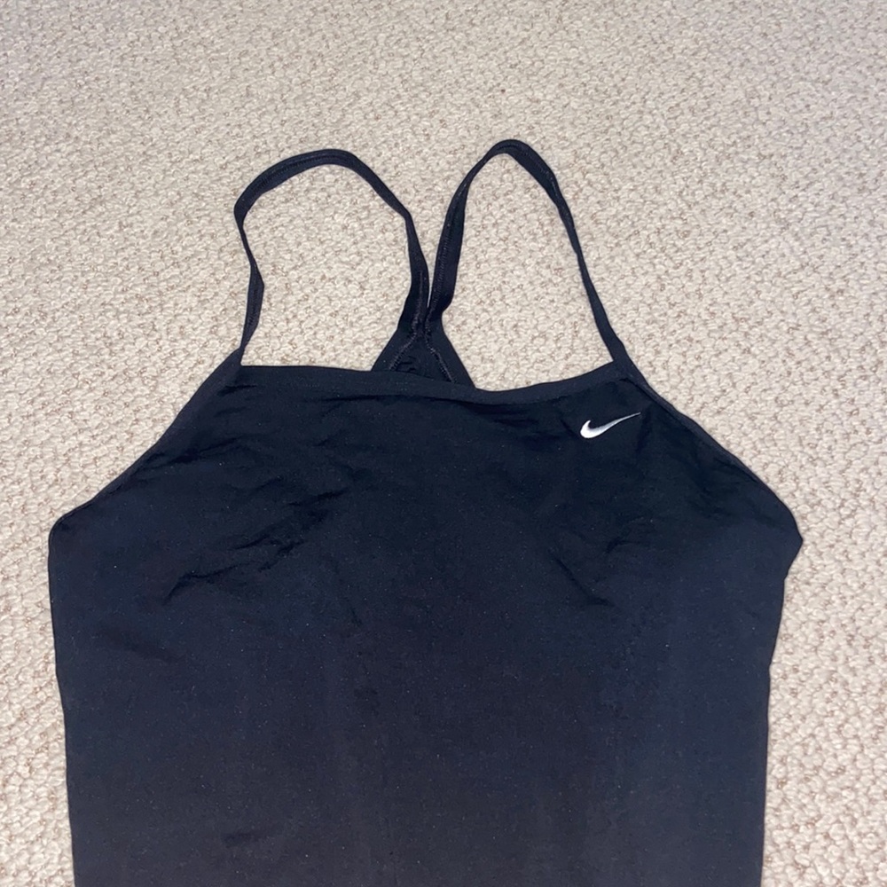 Nike women’s dri-fit one piece swim suit